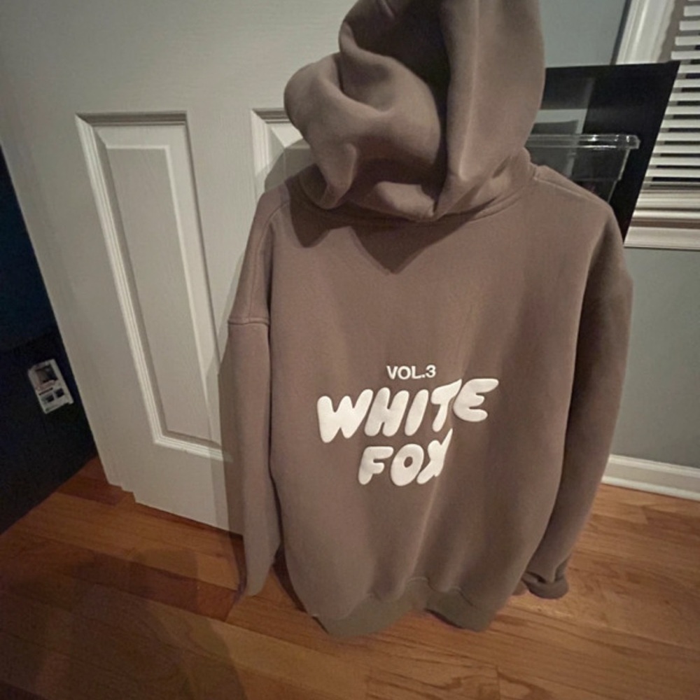 White Fox Boutique Brown Sweater Soft Casual Pullover